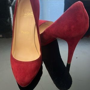 Christian Louboutin Pigalle Follies Suede Red Sole
Pumps